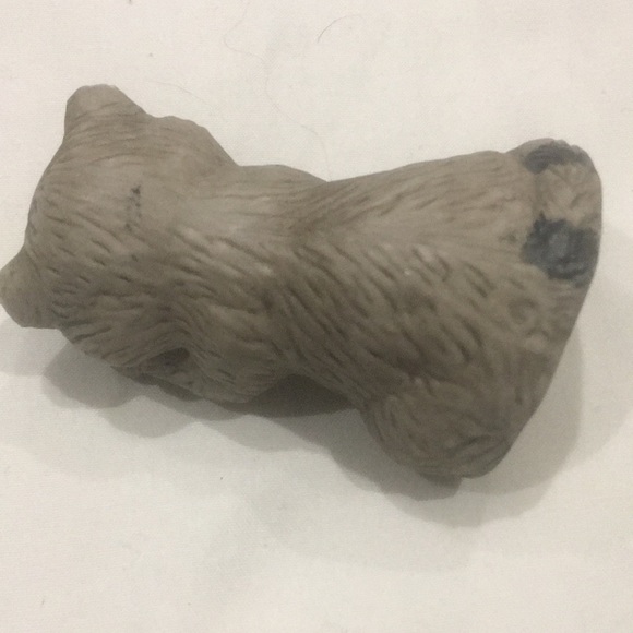 Little Raccoon Resin Animal - Picture 5 of 8